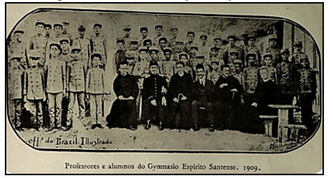 Alunos e professores do Ginásio espírito-santense