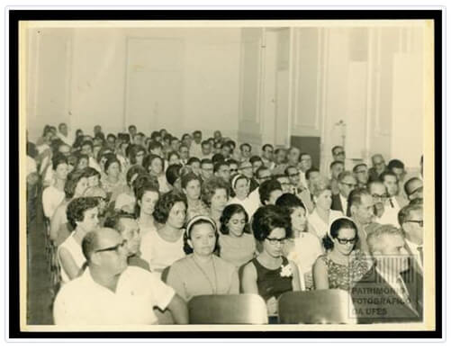 Curso de metodologia do ensino superior no auditório da Faculdade de Filosofia em abril de 1967